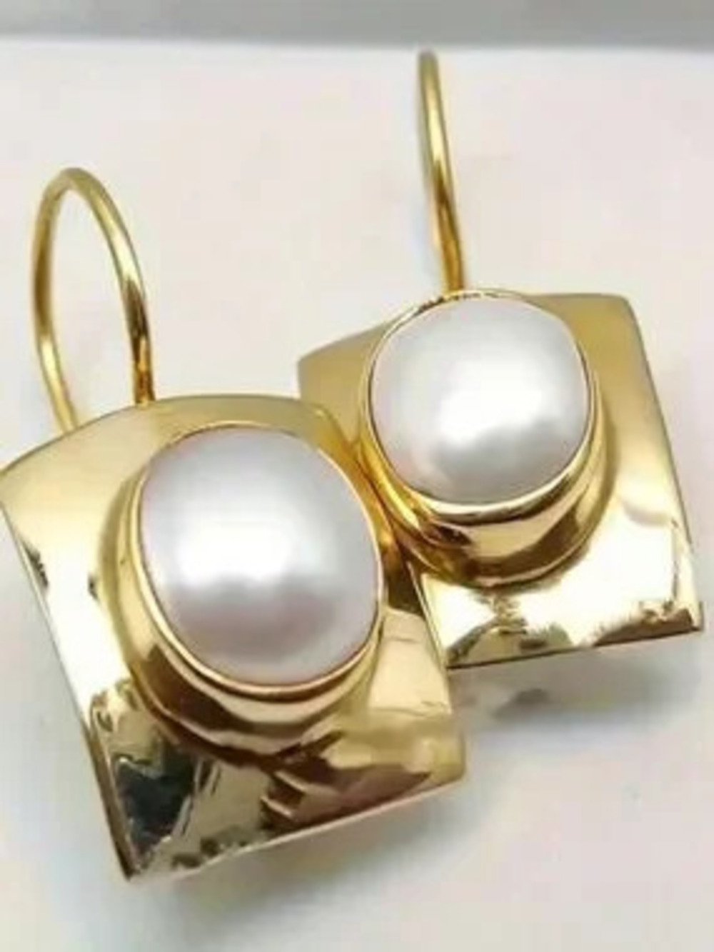 Elegant Gold and White Pearl Drop Earrings